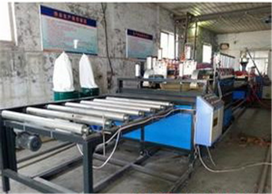 Mobilya için PVC PP PE Köpük Kurulu Plastik Ekstrüzyon Makine